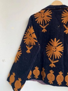 Chaqueta Casual de Terciopelo para Mujer con Bordado Suzani, Diseño Floral, Ecológica, Transpirable, para Invierno y Todas las Temporadas - Product Image 5