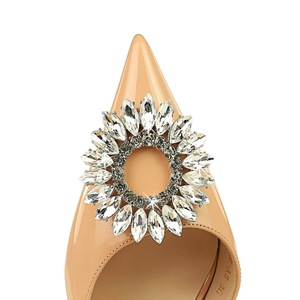 Giày cao gót bán chạy mới năm 2023, gót nhọn, kiểu dáng thấp, chất liệu da bóng, hở bên, đính đá, khóa cài, giày đơn - Product Image 6