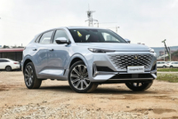 Tout nouveau Changan UNI-K 2.0T Turbo Automatique SUV Euro VI R19 2024, version améliorée pour le voyage, intérieur foncé, conduite à gauche