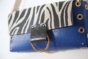 Borse a tracolla di Design alla moda di alta qualità per donna Made In Italy personalizzazione fatta a mano per tutte le stagioni - Product Image 2