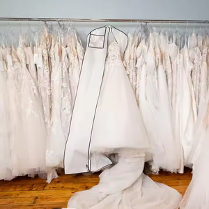 कस्टम लोगो फोल्डेबल ब्रिडल परिधान बैग धूल पोशाक के साथ साइड-जिपर फोल्डेबल गैर बुना हुआ शादी के गाउन कवर ड्रेस कवर बैग - Product Image 6