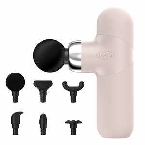 Mini pistola de masaje muscular de percusión de tejido profundo modelo 2021 potente masajeador de Gimnasio Deportivo inalámbrico con logotipo personalizado - Product Image 4
