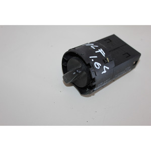 Interruttore Fari Volkswagen Golf Mk4 Nuovo 1C0941531A (5865 48-1-A-1/46-2-C-5b) per Scopi di Produzione - Product Image 1