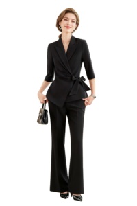 Ensemble <span class=keywords><strong>tailleur</strong></span> 2 pièces <span class=keywords><strong>blanc</strong></span> sur mesure pour <span class=keywords><strong>femme</strong></span> avec blazer à ceinture et <span class=keywords><strong>pantalon</strong></span> large fendu – Tenue de travail pour <span class=keywords><strong>femme</strong></span> – Fabrication OEM ODM - Product Image 2