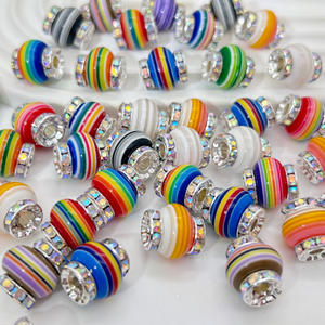 Perles d'espacement pour la fabrication de porte-clés et de stylos faits main, en acrylique couleur bonbon à grand trou, avec placage or 18 carats et accents de strass, connecteur - Product Image 1