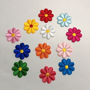 LT2451A ปักหมวกดีไซน์เนอร์ลายดอกไม้เล็กๆสำหรับแฟนซี - Product Image 2