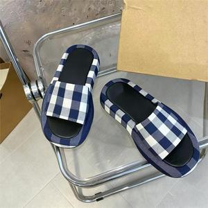 2026 Deodorant Anti-slip Retro Stripe Designer Slippers Luxury High Quality Customizable <b>Plus</b> <b>Size</b> Slippers Quantity Discounts - Product Image 4