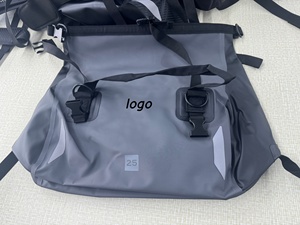 Sac de voyage étanche léger et portable de 60 L, sac de sport en PVC étanche à l'air, équipement de voyage pour moto, kayak, rafting, ski, randonnée, camping - Product Image 4