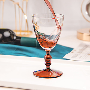 Copa de Vino Tinto de Cristal Soplado a Mano Vintage Única con Tallo Grueso de Color Rojo, Copas de Vino - Product Image 2