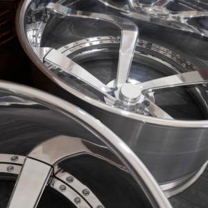 RCSR 22 24 26 Pulgadas, Juego de 2/3 Piezas, Ruedas de Aluminio Forjado con Acabado Cromado Pulido, Tipo Deep Dish, para Autos de Lujo - Product Image 1