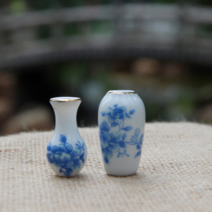 Vases en céramique bleus et blancs de style floral, modèle A1-10-45, de la marque ML, écologiques, faits à la main en Chine, avec décorations en décalcomanie - Product Image 3
