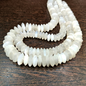 Cuentas de piedra lunar blanca natural facetada, corte alemán, forma de rondel, 9-12 mm, hebra de 8 pulgadas de largo - Product Image 1