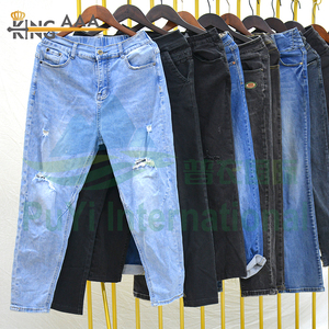 Vente en gros d'usine : Jeans fins d'été d'occasion <span class=keywords><strong>pour</strong></span> femmes, styles et tailles variés en vrac, pantalons de seconde main <span class=keywords><strong>pour</strong></span> femmes <span class=keywords><strong>pour</strong></span> la <span class=keywords><strong>revente</strong></span> aux magasins de vêtements - Product Image 5