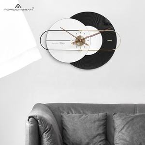 Horloge murale en métal Noridongsan Moderne Horloge murale décorative bon marché pour la maison, Art de sable mouvant, Horloge miroir pour salon/chambre/bureau - Product Image 5