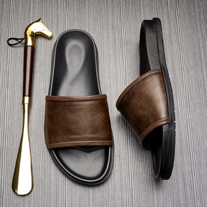 Sandales d'été pour hommes en cuir, style coréen, antidérapantes, personnalisées, pour la plage et les activités de plein air - Product Image 1