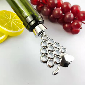 Grape Shape Zinc Alloy Wine Bottle Stopper With Rubber Seal For Red Wine Bottles - Product Image 2