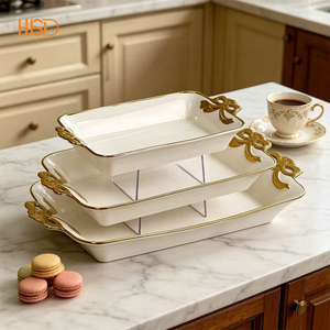 <span class=keywords><strong>Teglia</strong></span> <span class=keywords><strong>Rettangolare</strong></span> in Ceramica Bianca Premium con Decorazioni Placcate in Oro per Servire - Product Image 1