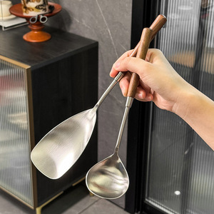 Ensemble d'ustensiles de cuisine Shiny-Jh en acier inoxydable 304 avec manche en noyer, spatule, louche à soupe, antiadhésif, 5 pièces - Product Image 1