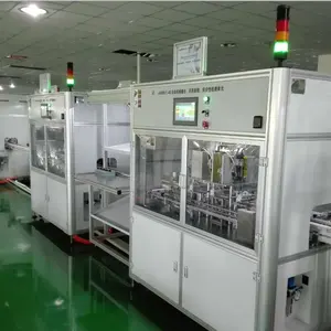 L'usine utilise une ligne de production flexible entièrement automatique MCB
