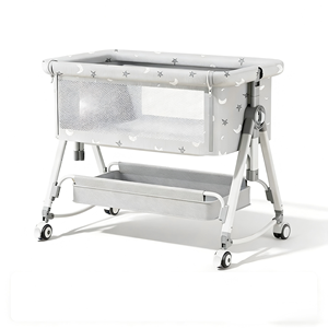 Culla <span class=keywords><strong>da</strong></span> Comodino Portatile con Lenzuolo, <span class=keywords><strong>Fasciatoio</strong></span> e Mobile Musicale, <span class=keywords><strong>da</strong></span> Neonato a Bambino, Grande Area Gioco Portatile - Product Image 1