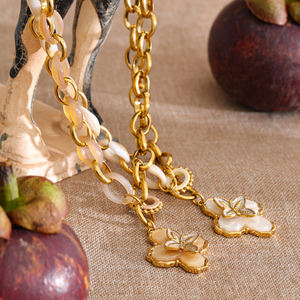 قلادة XY 2045 الأنيقة من الراتنج والفولاذ المقاوم للصدأ، مجوهرات نسائية مع قلادة زهرة من الحجر الطبيعي المطلي بالمينا - Product Image 4