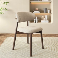 Chaise de salle à manger en bois massif nordique avec revêtement en cuir, dossier rembourré doux, design moderne de luxe léger pour salle à manger