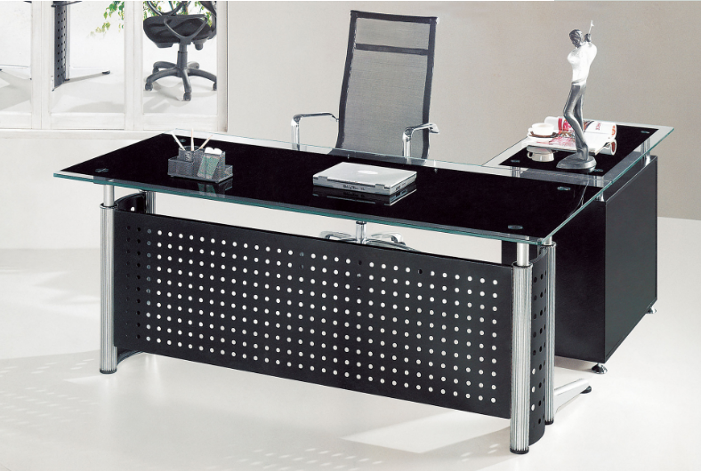 Bureau d'ordinateur en verre noir