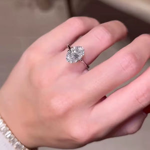 Anillo de compromiso de diamante ovalado, anillo de diamante cultivado en laboratorio ovalado, anillo de Halo oculto, anillo de oro blanco/amarillo/rosa, anillo de diamante para ella - Product Image 1