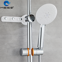 Ensemble de mitigeur de douche chromé MESA pommeau de douche 3 en 1 dans la salle de bain avec robinet