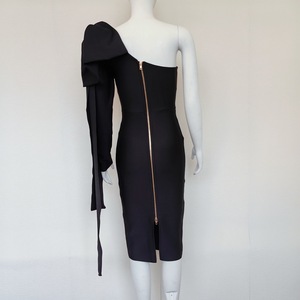 Abito da donna nero monospalla aderente con fiocco, lunghezza al ginocchio, casual, antistatico, in tessuto tinta unita, elegante, per feste diurne - Product Image 4