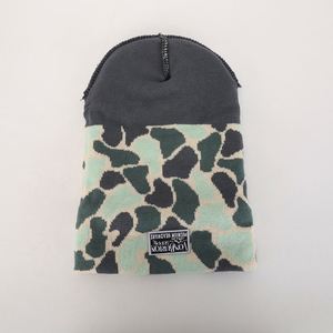 Gorro con logotipo y parche tejido personalizado Gorras tejidas al por mayor gorro de esquí cálido para invierno Unisex Camo acrílico liso Oem gorro teñido de alta calidad - Product Image 5