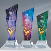 Prix d'impression couleur créative trophée de verre Souvenirs trophée de danseur cristal pour les employés exceptionnels