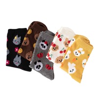 Vente en gros de chaussettes de sport mignonnes à motifs de dessins animés pour femmes, chaussettes en coton fantaisie à motifs animaliers, chaussettes décontractées à la mode pour filles