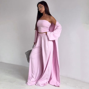 Completo da <span class=keywords><strong>Donna</strong></span> alla Moda: Top Corto Senza Maniche, Cardigan Lungo e Pantaloni a Gamba Larga Elasticizzati - Set 3 Pezzi - Product Image 3