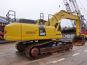 KOMATSU-Excavadora hidráulica de orugas de segunda mano, motor de buena calidad original de Japón, excavadora de orugas de 30 toneladas - Product Image 3