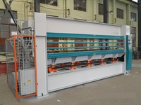 Presse à chaud Machine de stratification d'huile hydraulique pour la production de portes à bois