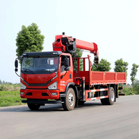 Camion-grue à flèche télescopique 4x2 avec benne basculante pour le transport de matériaux de construction, de briques et de sable