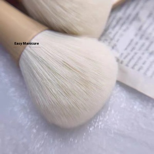 Brosse professionnelle pour manucure avec poils doux, outil de nettoyage de maquillage et de dépoussiérage, brosse à ongles populaire à manche en bois pour usage esthétique - Product Image 3
