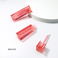 Tube de brillant à lèvres vide de forme irrégulière personnalisé avec emballage cosmétique de 3ml de capacité Tubes de brillant à lèvres avec bouchon