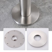 Douche extérieure moderne en acier inoxydable 304 finition brossée avec double alimentation en eau chaude et froide