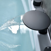 Robinet de baignoire moderne en laiton à montage sur pont, ensemble complet pour baignoire autoportante, eau chaude et froide, bec cascade ovale, douchette à main ronde et fine, pour hôtel