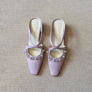 QuiteS 2026 Elegante Escritório Casual Slip-on Chinelos Novo Verão Meia Pérola Cruz <span class=keywords><strong>Strap</strong></span> Pequeno Dedo Do Pé Quadrado Sandália Ao Ar Livre - Product Image 5