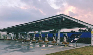 Estación de Energía Solar de 200kW para Carga de Vehículos Eléctricos con Sistema de Almacenamiento de Energía de Batería de 300kWh, Cargador CC/CC de Alta Eficiencia de 180kW - Product Image 3