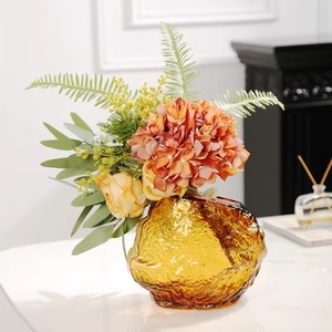 Jarrón de Vidrio Moderno de Lujo Ligero con Patrón Glaciar, Boca Inclinada Heterosexual, Proceso Manual Puro, Simplicidad Moderna para el Hogar - Product Image 3