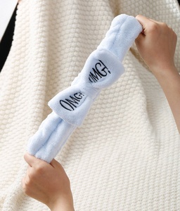 Bandeau <span class=keywords><strong>Beauté</strong></span> Personnalisé Séchage Rapide Femmes OMG logo Noeud Papillon Créateur Maquillage Bandeaux Extensibles - Product Image 6