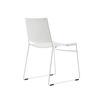 Chaise d'appoint minimaliste en plastique PP noir avec structure en acier tubulaire chromé, empilable, pour salle à manger
