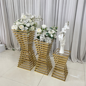 SMOOTH Morden Gold Flower Cake Pedestal <b>Stand</b> Stainless steel Gold Flower <b>Stand</b> for Wedding & Baby Shower <b>Backdrop</b> Decoration - Product Image 3