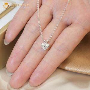 Collar Clásico Goldleaf Love con Corte de Corazón Personalizado, Diamantes de Laboratorio de 1.09 CT, Color D, Claridad VS1, Certificado IGI, Cadena de Oro de 14K - Product Image 4