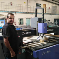 Routeur CNC 3 axes ATC 1325 robuste avec broche 9KW et servomoteur Mach3 pour le travail du bois, le changement d'outil automatique et la production de meubles