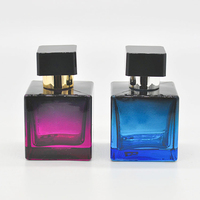 Bouteille de parfum vide en verre transparent OEM rectangulaire coloré de haute qualité de 50 ml Fujian avec pulvérisateur à pompe de boîte-cadeau